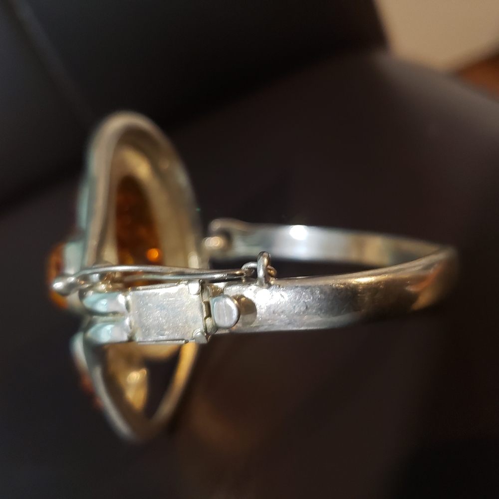 Amber Color Stone and Silver Tone Women's Bracelet - Picture 4 of 6